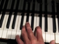 Harry Tietjen am Piano linke Hand