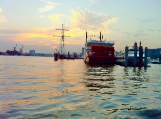 Hamburger Hafen Sonnenuntergang